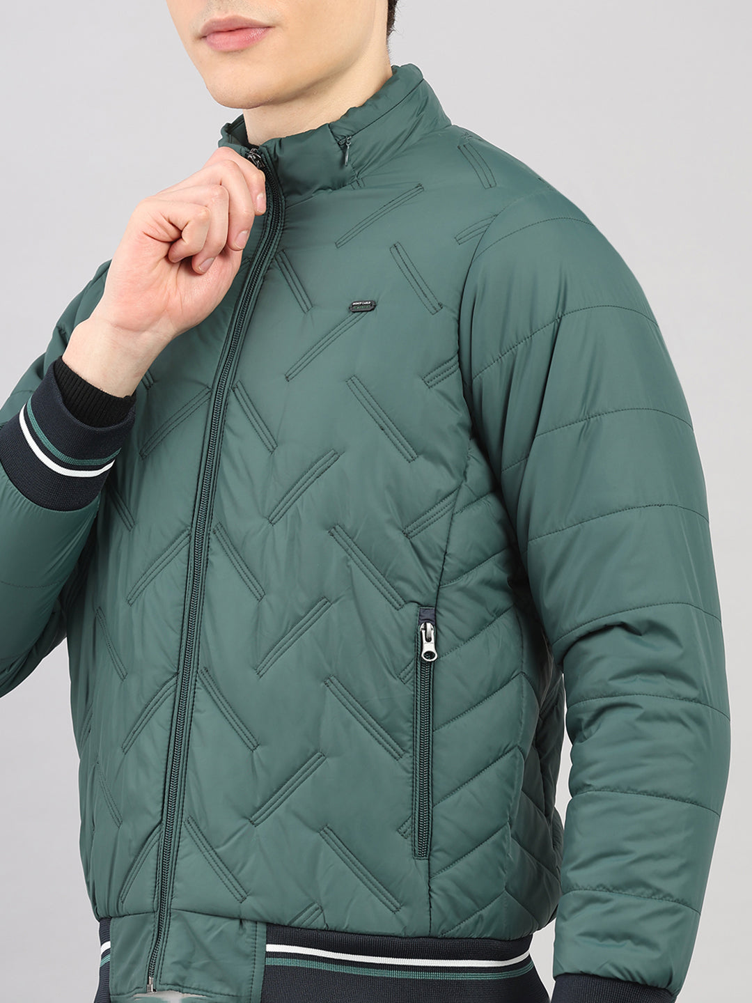 Men Green Solid Hooded Full Sleeve Jacket