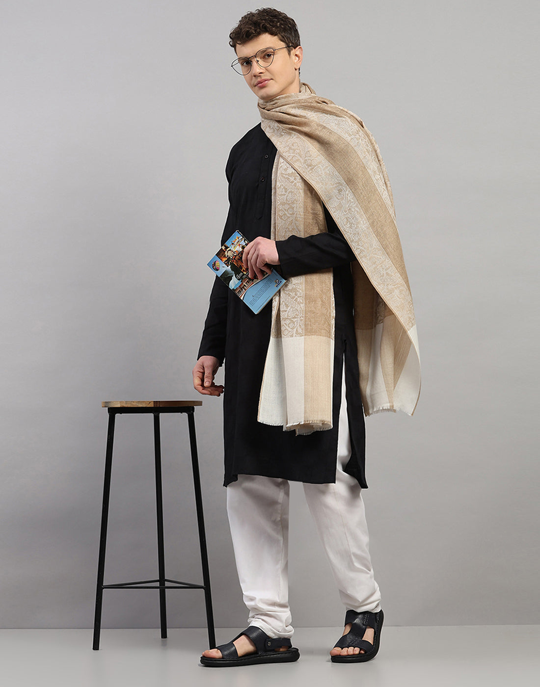Men Multicolor Self Design Lohi Shawl