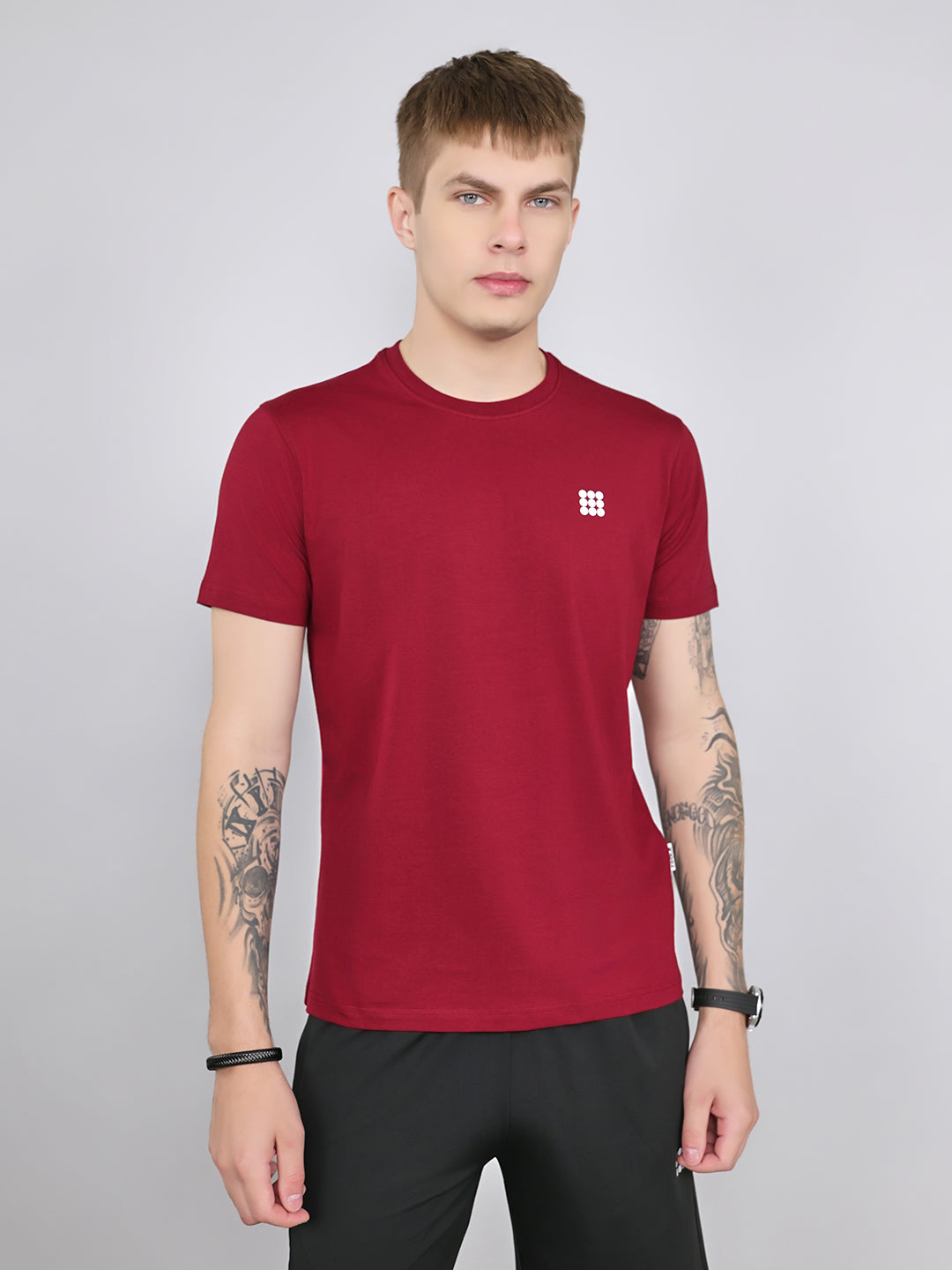 Rock.it Men Maroon Solid Round Neck Half Sleeve T-Shirt
