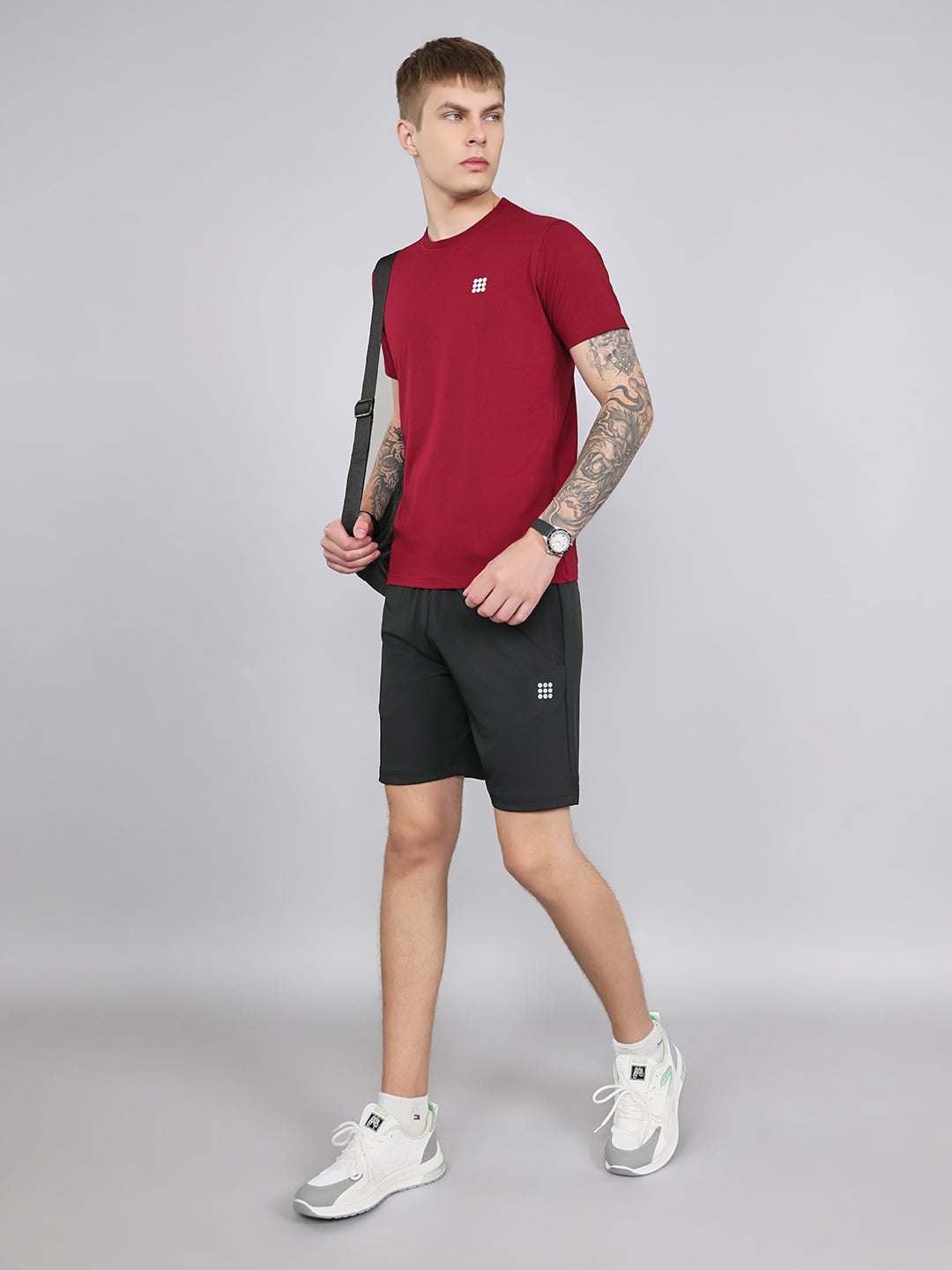 Rock.it Men Maroon Solid Round Neck Half Sleeve T-Shirt