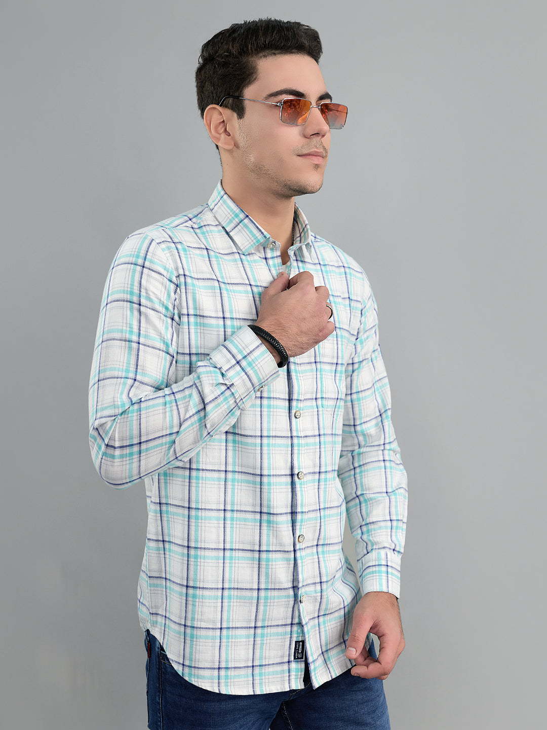 Men White Check Collar Full Sleeve Shirt