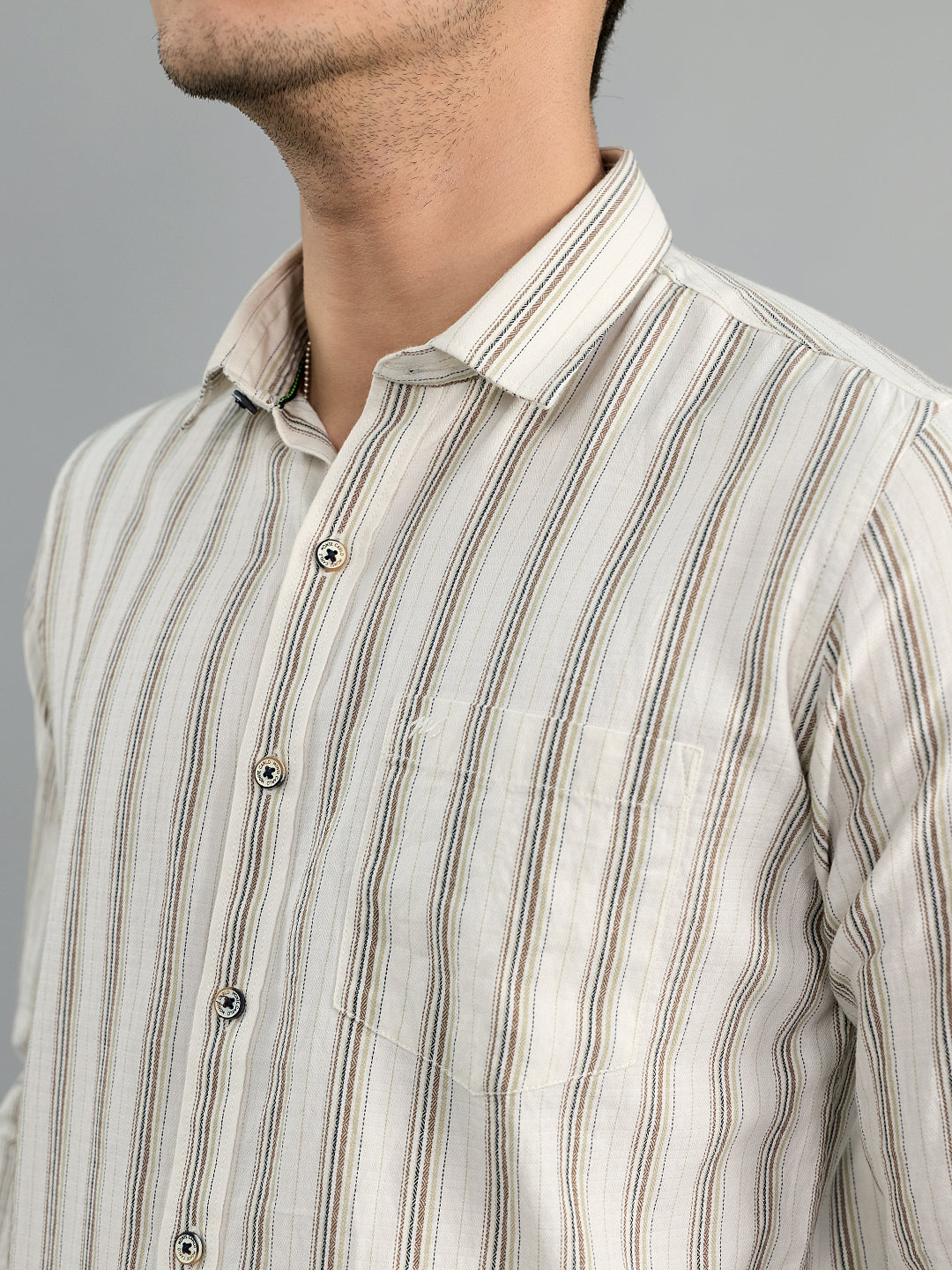 Men White Stripe Collar Full Sleeve Shirt