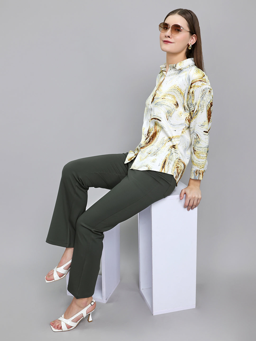 Women Cream Printed Collar Full Sleeve Top