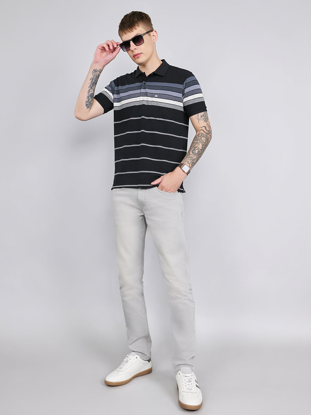 Men Black Stripe Collar Half Sleeve T-Shirt
