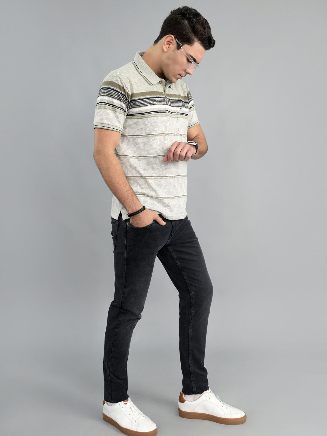 Men Olive Stripe Collar Half Sleeve T-Shirt