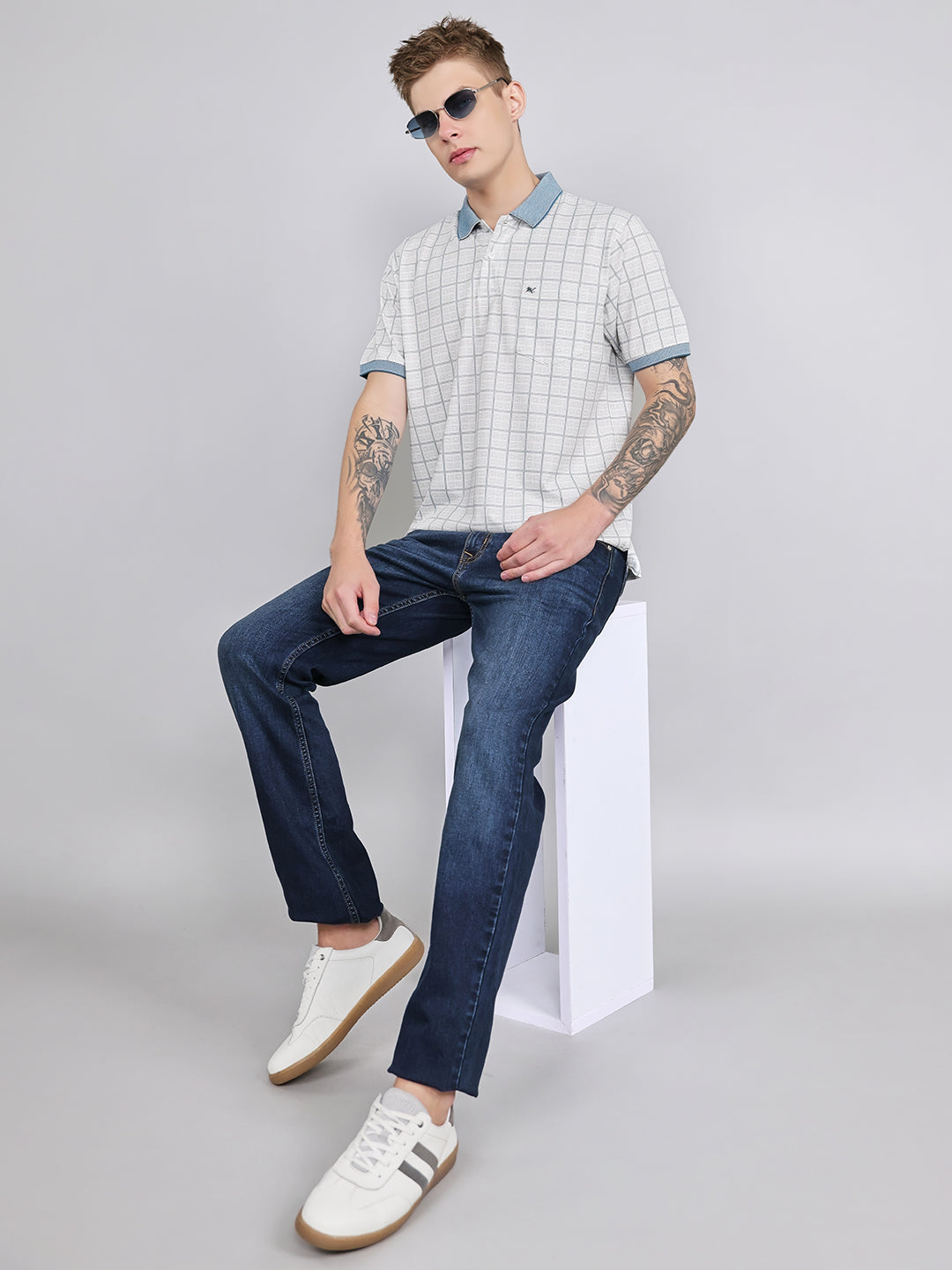 Men White Printed Collar Half Sleeve T-Shirt