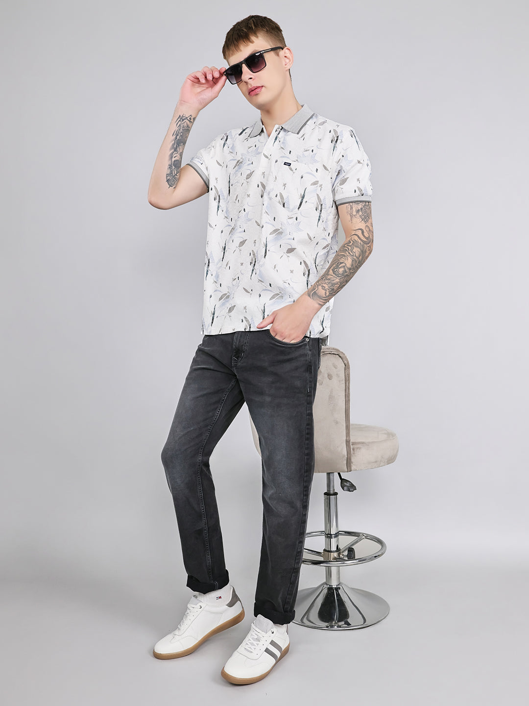 Men White Printed Collar Half Sleeve T-Shirt