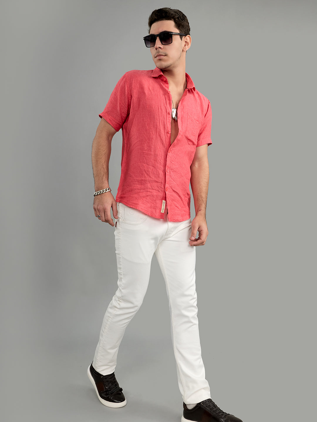 Men Coral Solid Collar Half Sleeve Shirt