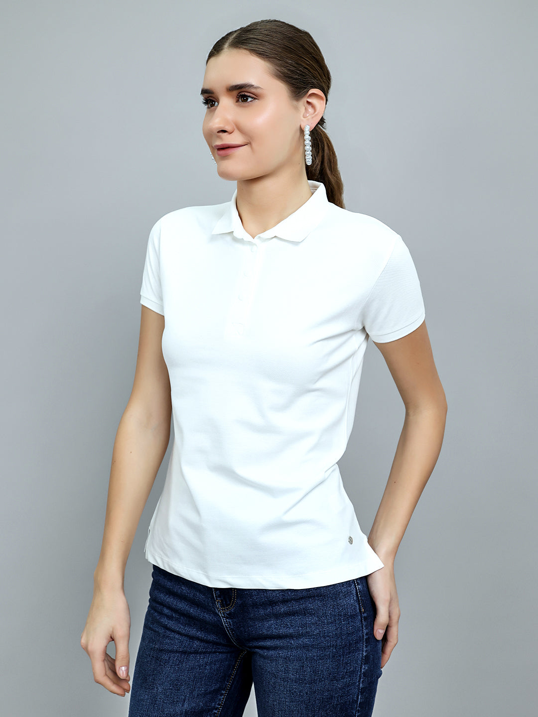 Women White Solid Collar Half Sleeve T-Shirt