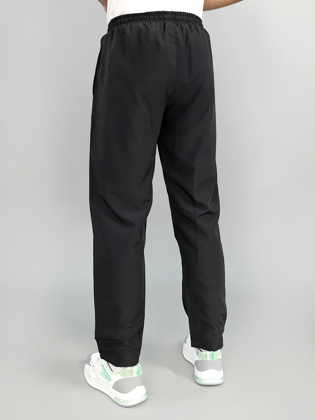 Men Black Solid Regular Fit Lower