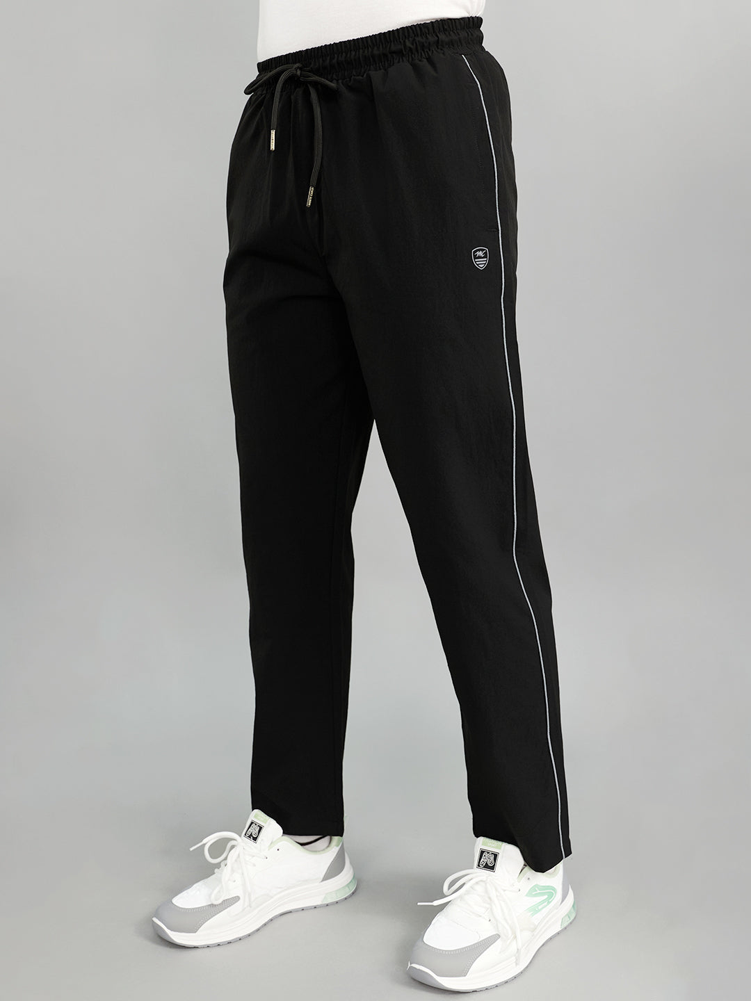 Men Black Solid Regular Fit Lower