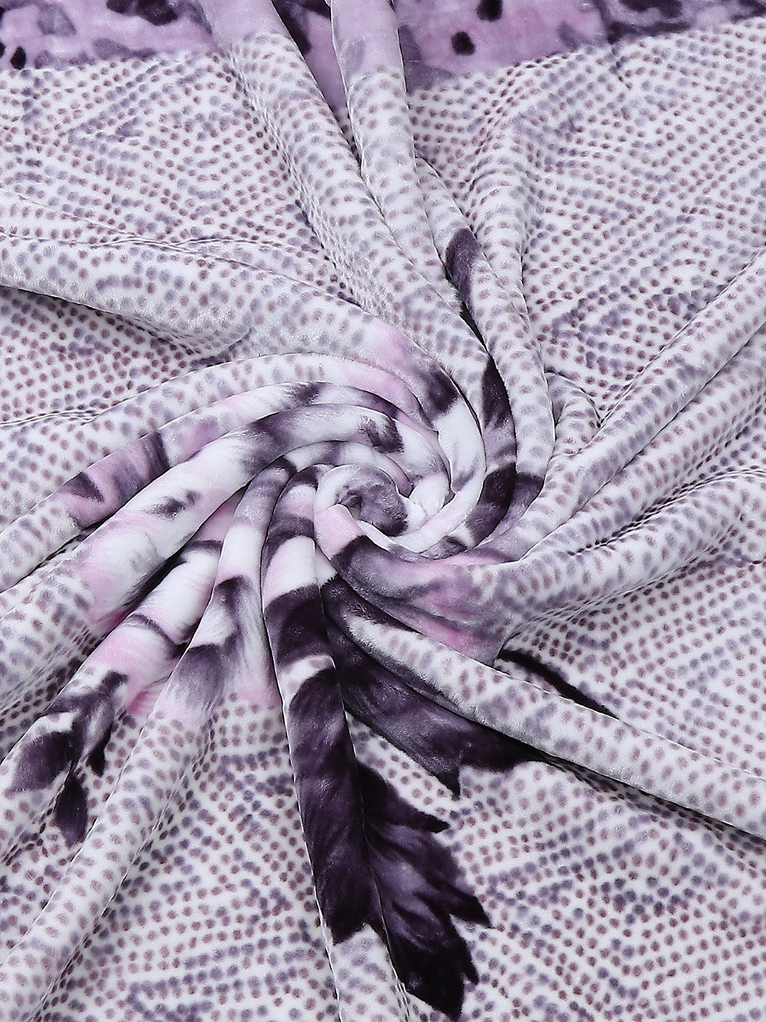 Printed Double Bed 928 GSM Blanket Embassy 1 Ply (Weight 4.9 kg)