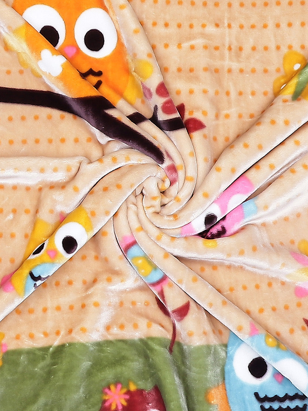 Cartoon Birds Printed Plush Yellow Baby Blanket