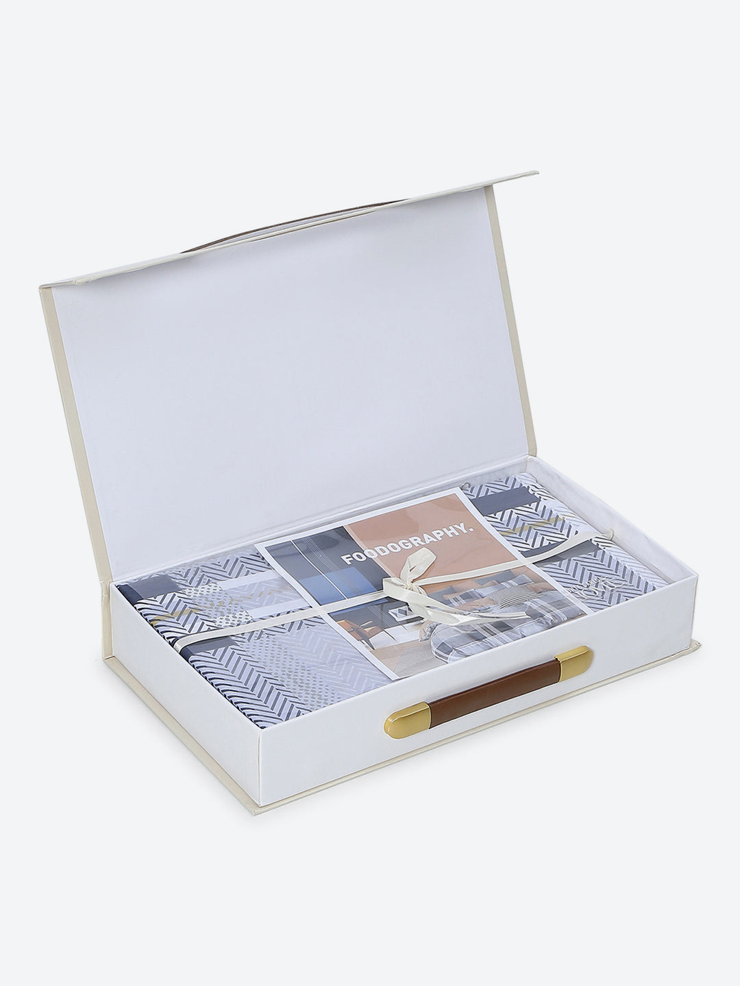 200 TC Cotton Double Bed 1 Bedsheet with 2 Pillow Covers (Ramona)