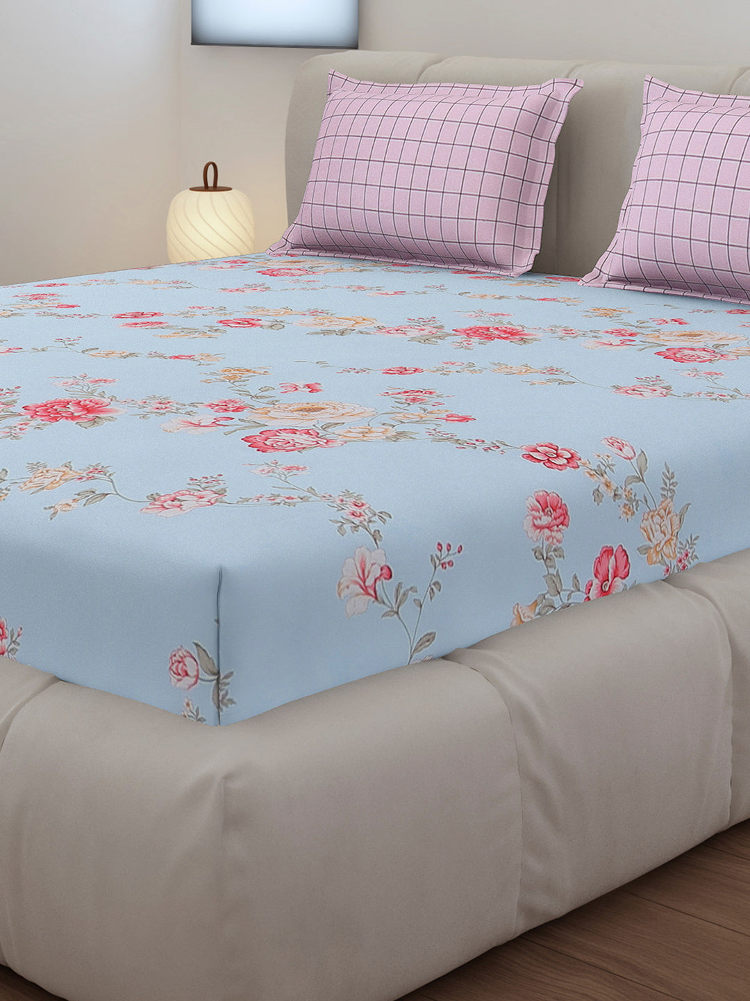 130 GSM Polyester King Size 1 Bedsheet with 2 Pillow Covers (Edmond)