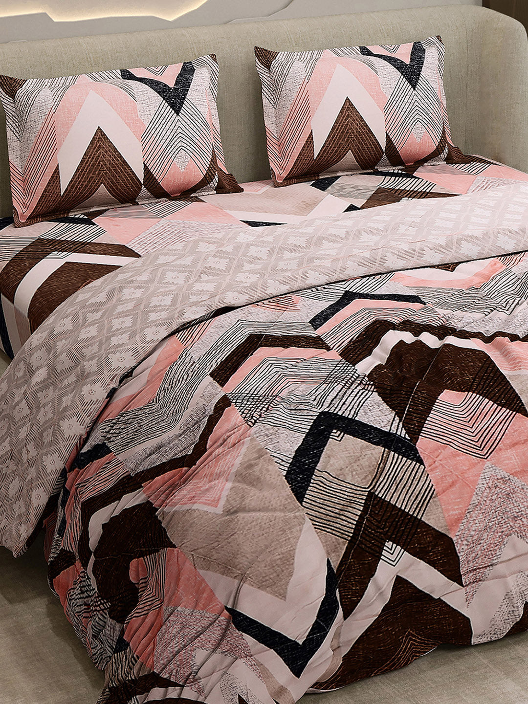 Printed Double Bed 130 GSM 4 Pc Bedding Set (1 Bedsheet, 1 AC Comforter & 2 Pillow Cover)