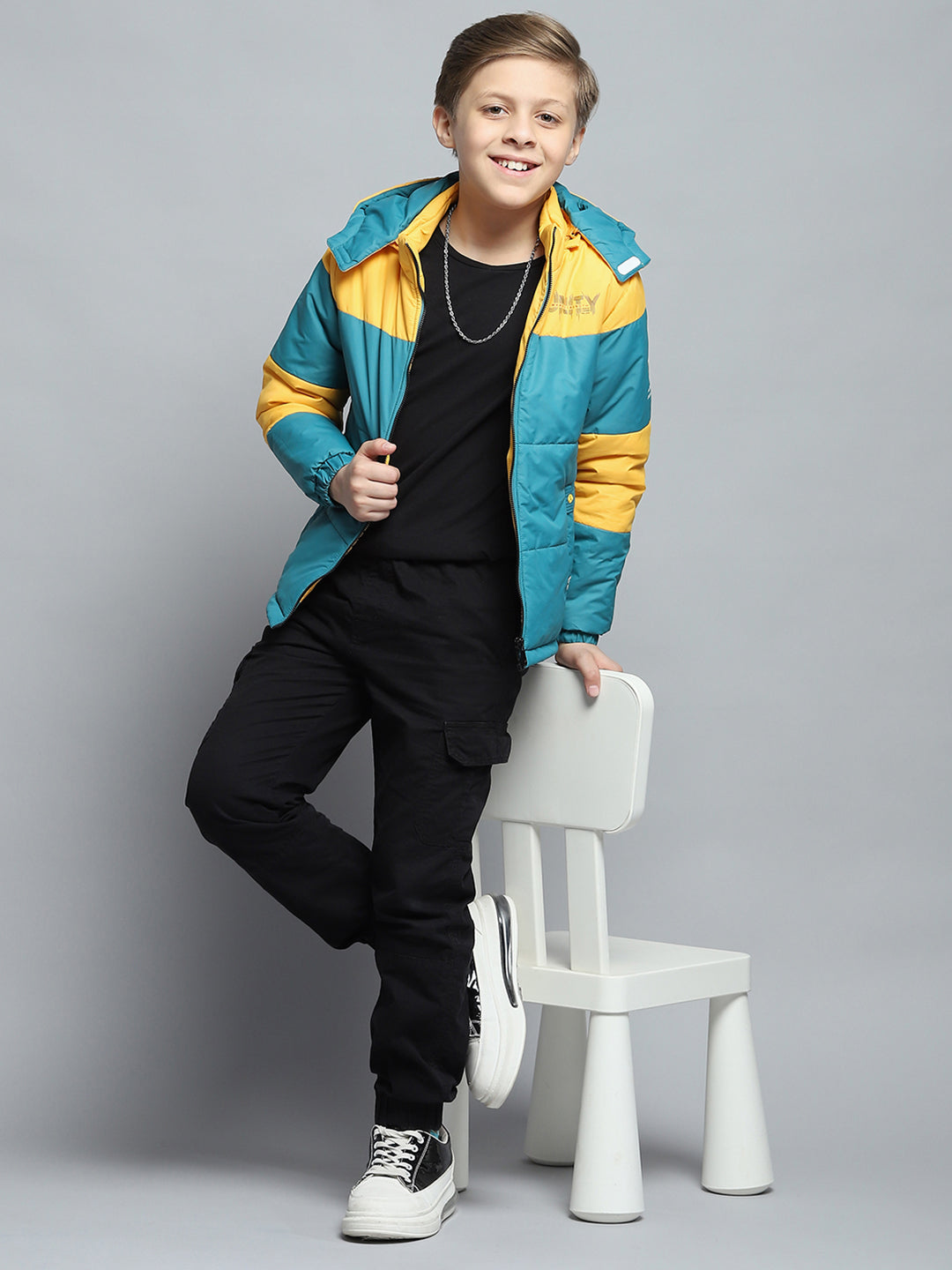 Boys Teal Blue & Yellow Printed Detachable Hood Full Sleeve Jacket