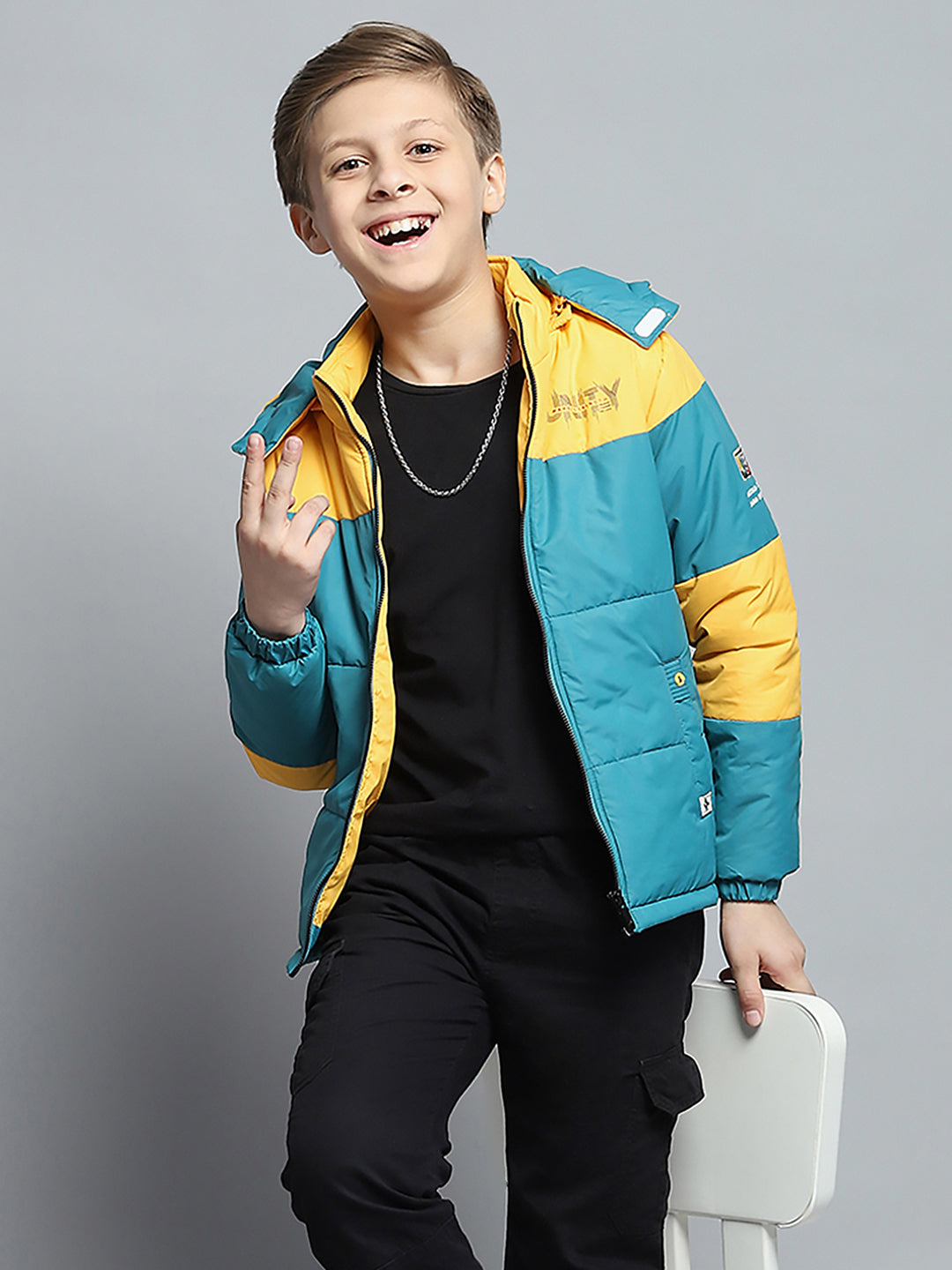 Boys Teal Blue & Yellow Printed Detachable Hood Full Sleeve Jacket