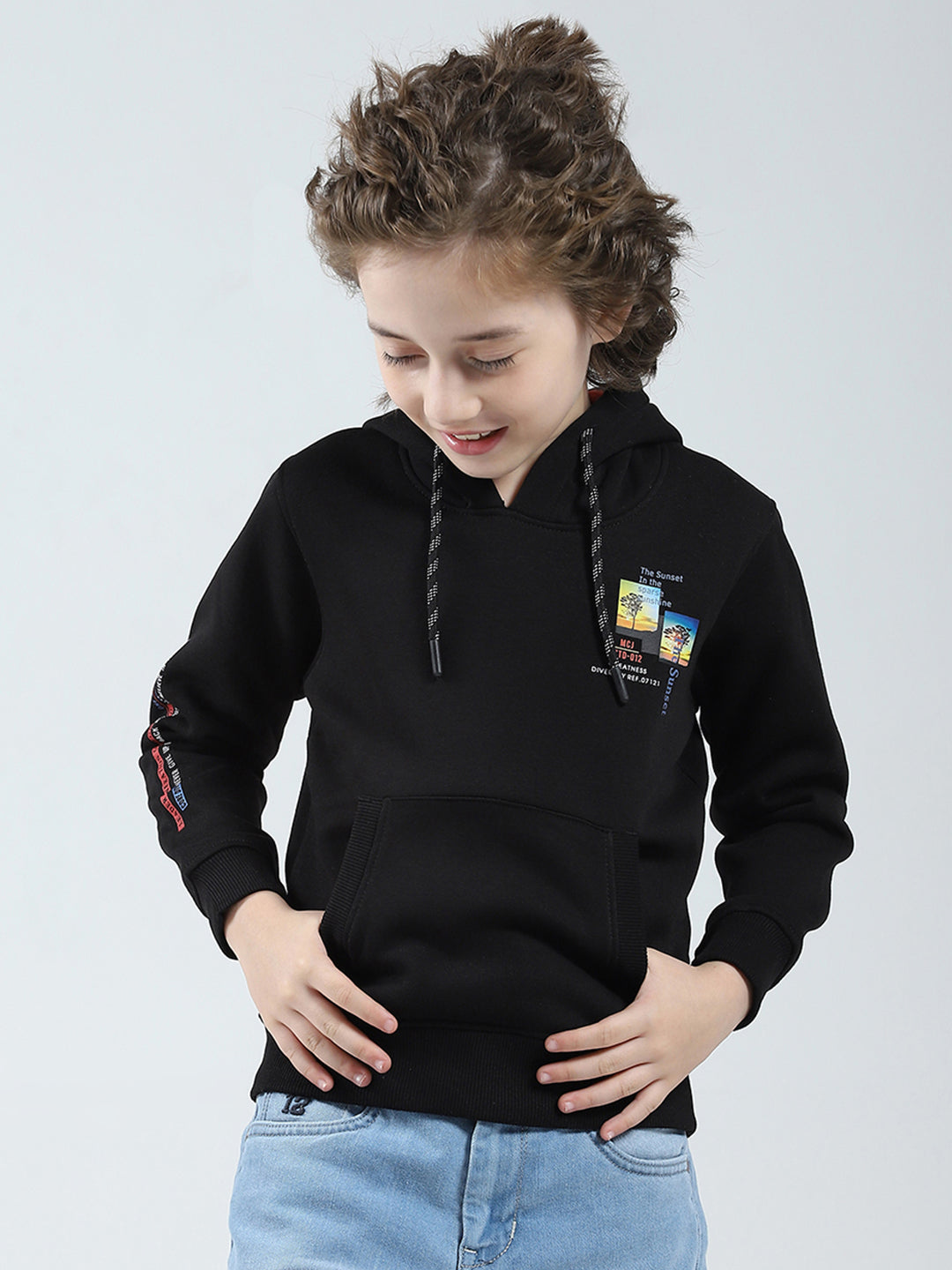 Boys Black Printed Hooded Full Sleeve Sweatshirt