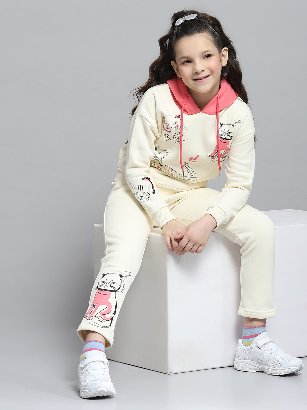 Girls Off White Printed Hooded Full Sleeve Tracksuit
