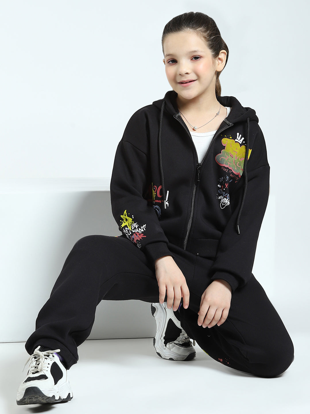 Girls Black Printed Hooded Full Sleeve Tracksuit
