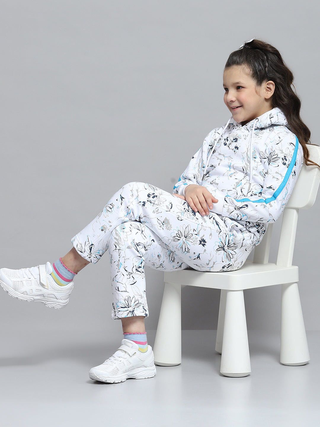 Girls Off White Printed Hooded Full Sleeve Tracksuit