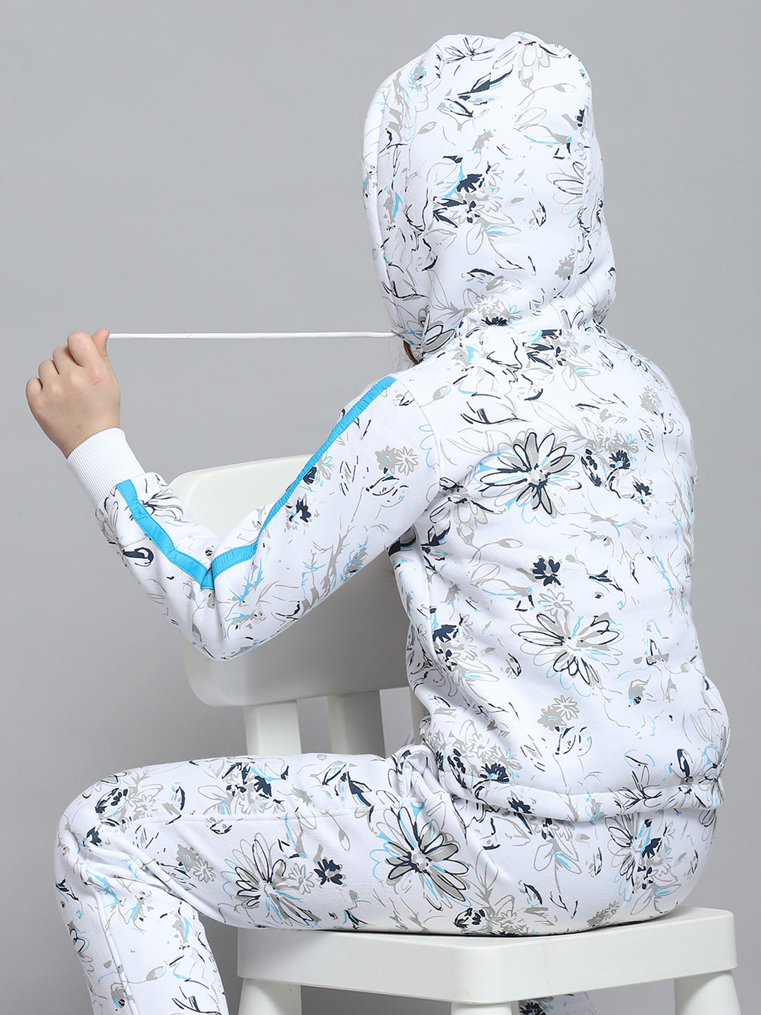 Girls Off White Printed Hooded Full Sleeve Tracksuit