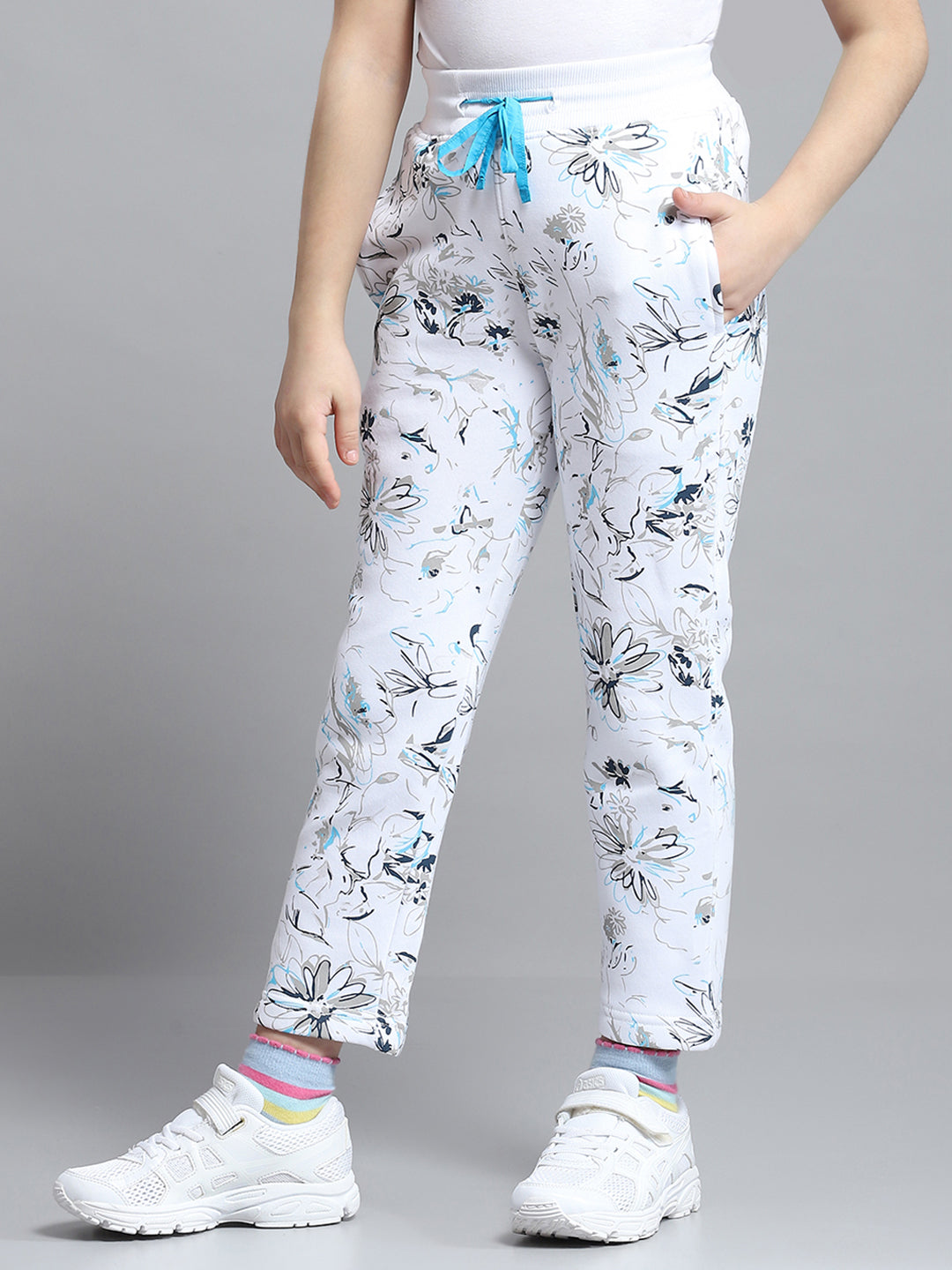 Girls Off White Printed Hooded Full Sleeve Tracksuit