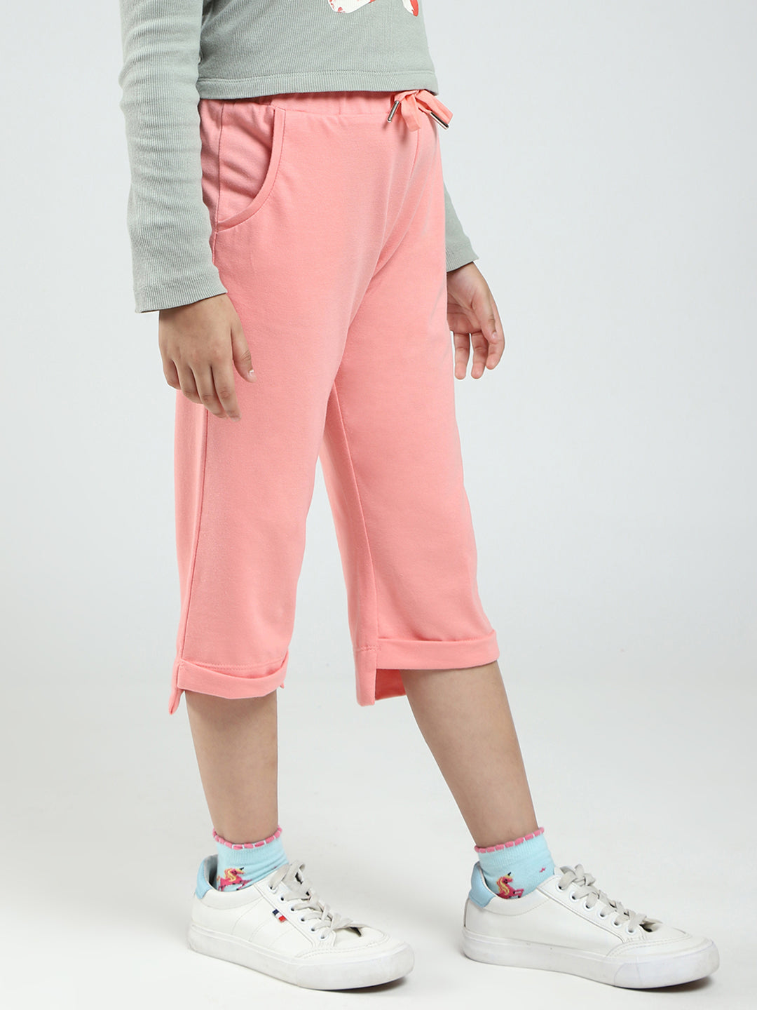 Girls Peach Solid Regular Fit Capri
