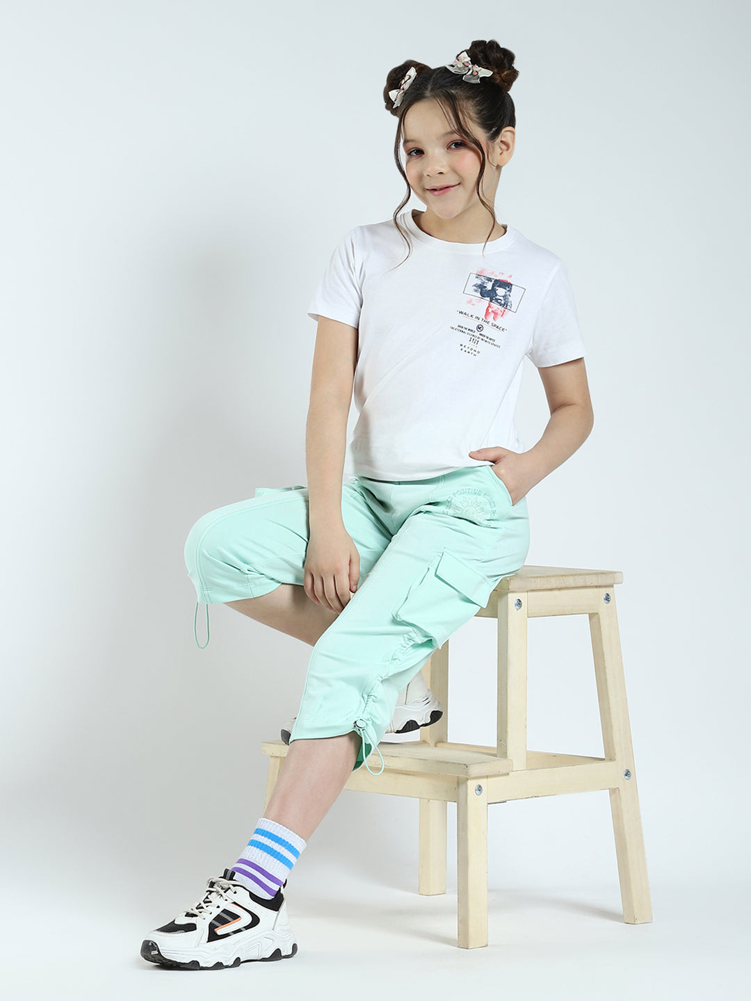 Girls Green Solid Regular Fit Capri