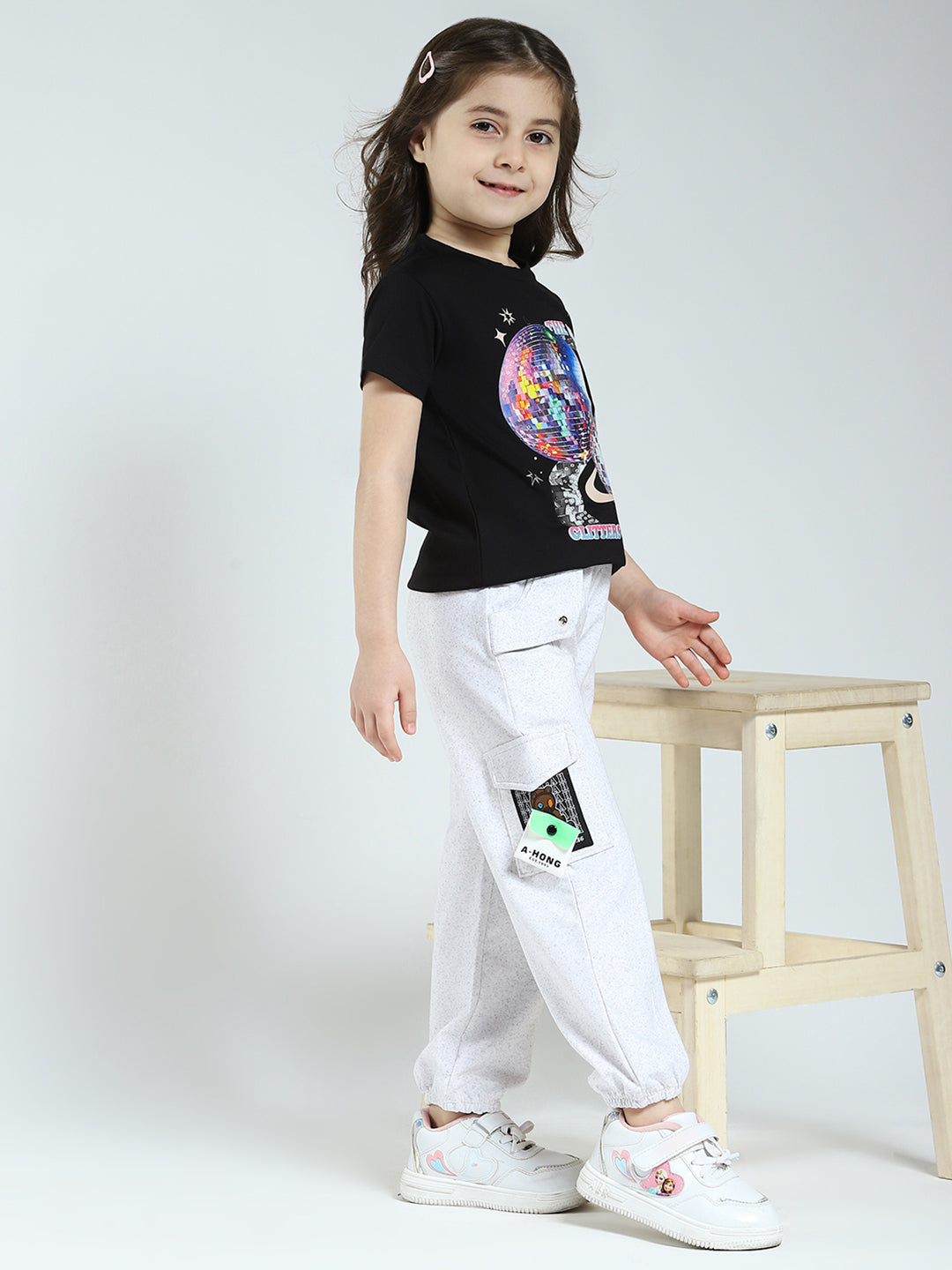 Girls White Solid Regular Fit Lower