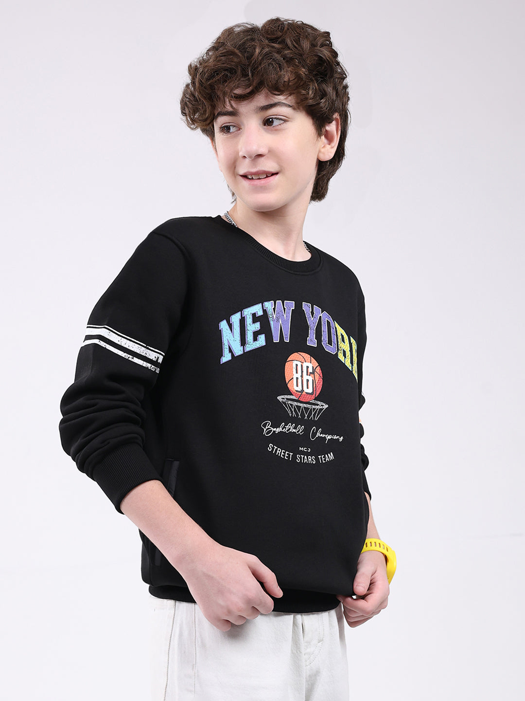 Boys Black Printed Round Neck Full Sleeve Sweatshirt