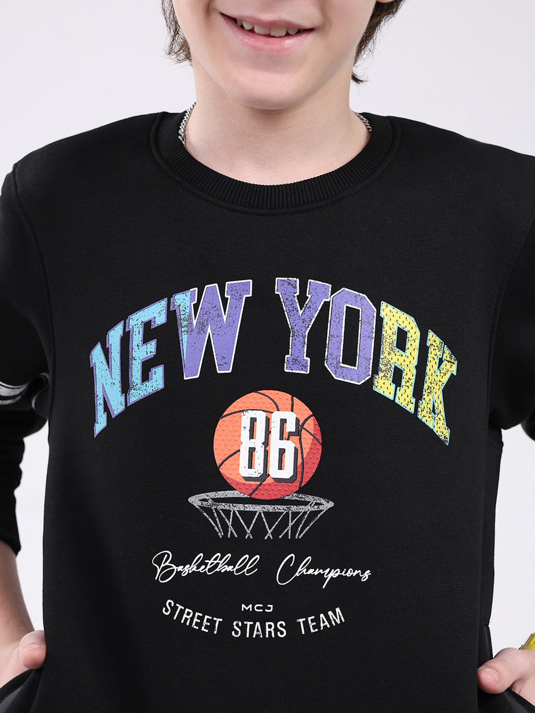 Boys Black Printed Round Neck Full Sleeve Sweatshirt