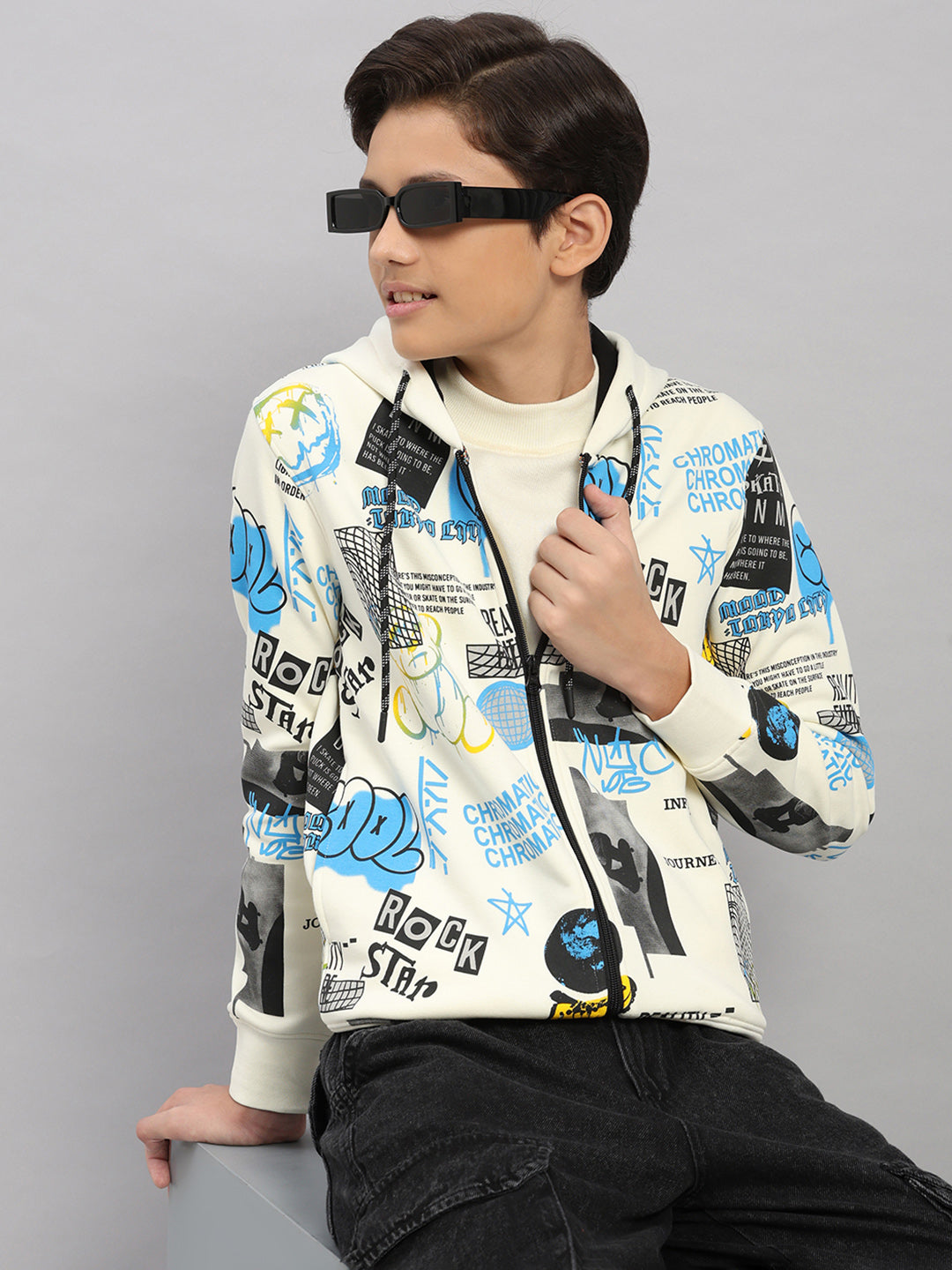 Boys Cream Printed Hooded Full Sleeve Sweatshirt