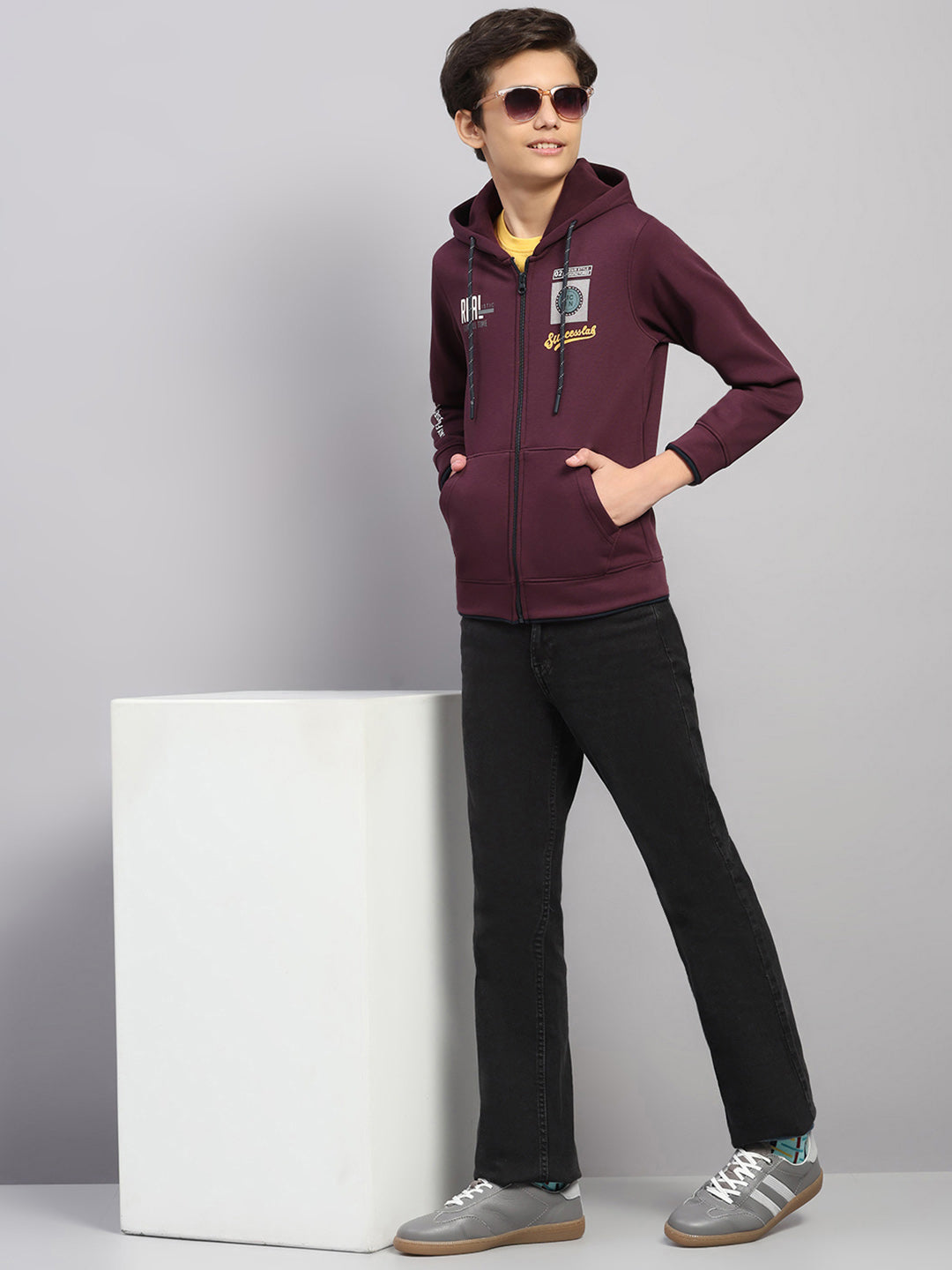 Boys Burgundy Printed Hooded Full Sleeve Sweatshirt