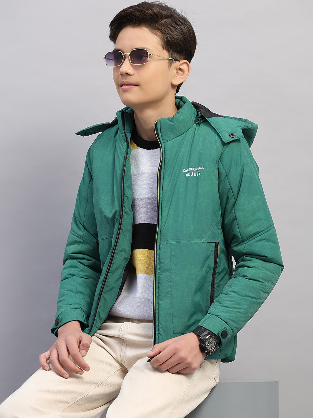 Boys Green Solid Hooded Full Sleeve Jacket