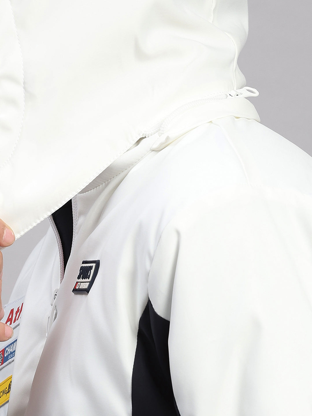 Boys White Solid Hooded Full Sleeve Jacket