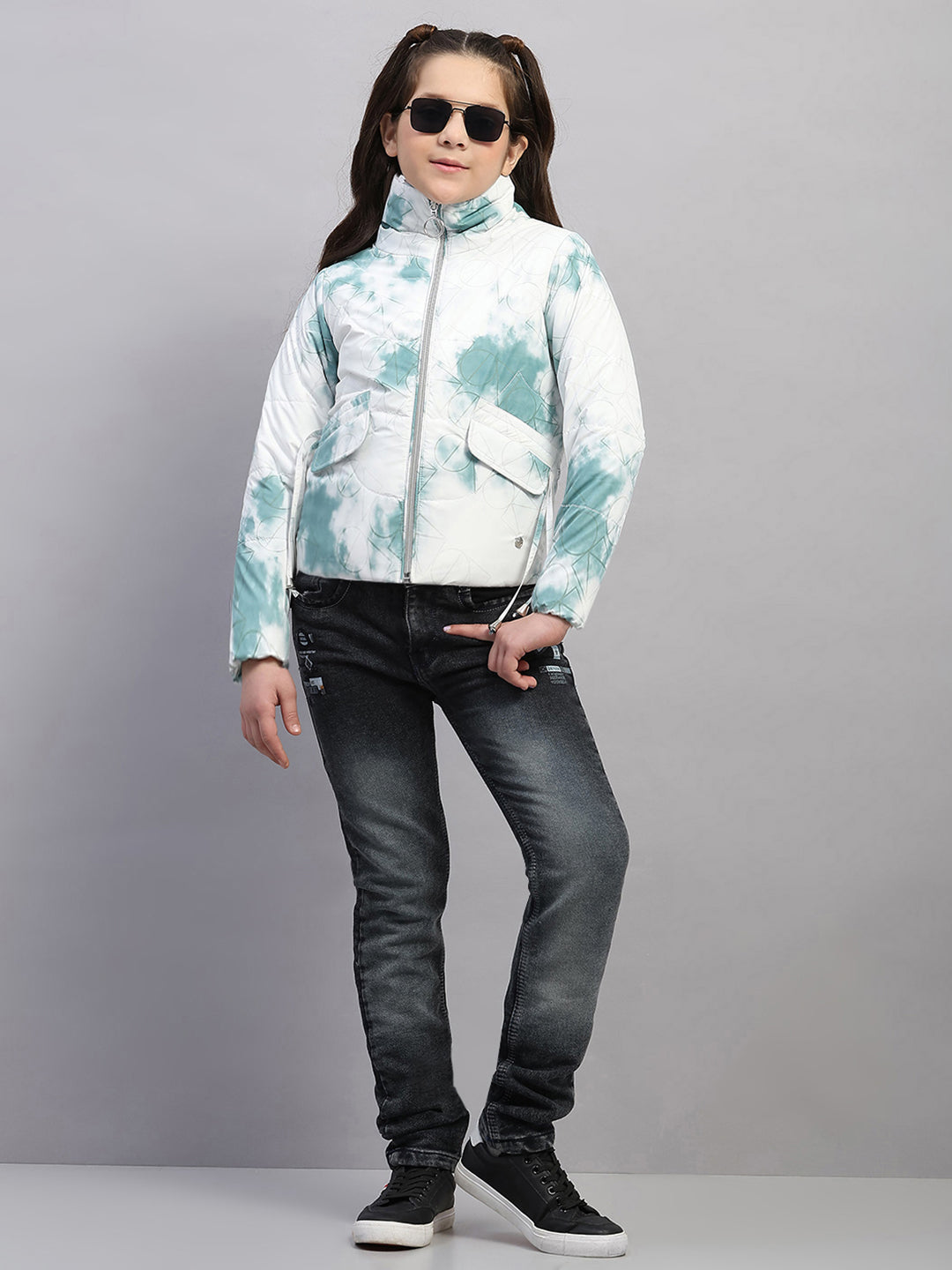 Girls Green Printed Collar Full Sleeve Jacket