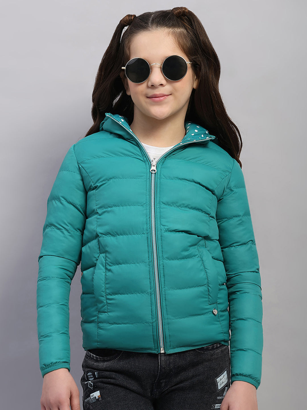 Girls Green Solid Hooded Full Sleeve Reversible Jacket