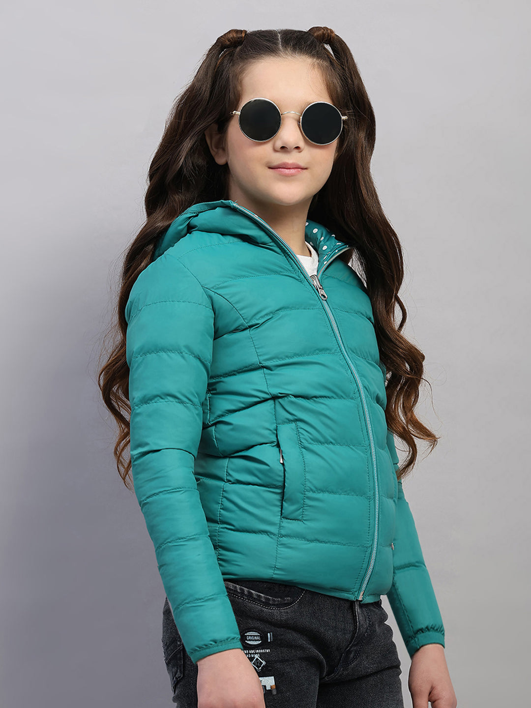 Girls Green Solid Hooded Full Sleeve Reversible Jacket