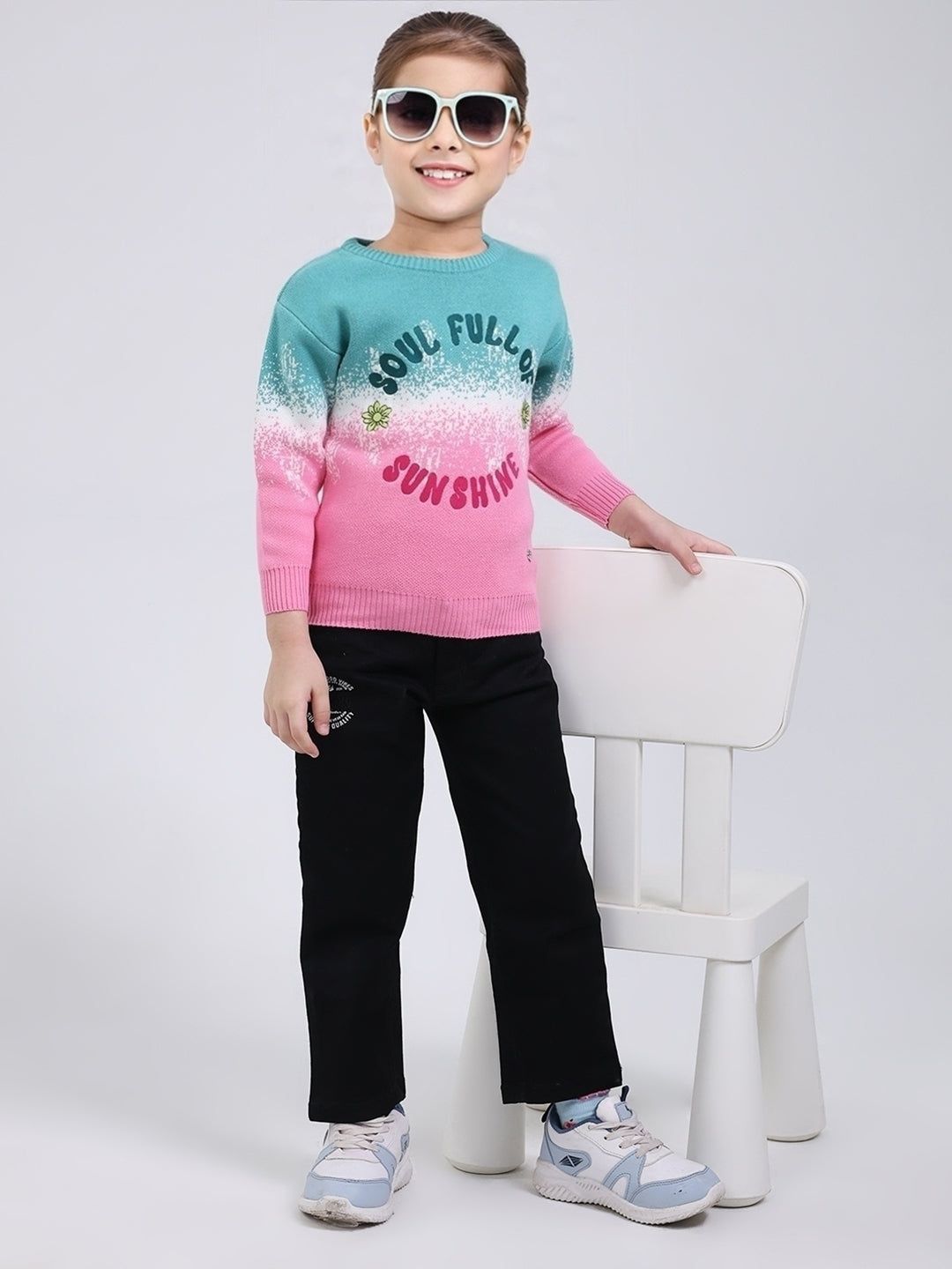 Girls Green Embroidered Round Neck Full Sleeve Pullover