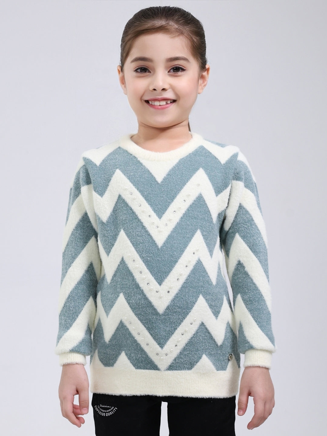 Girls Green Embroidered Round Neck Full Sleeve Pullover