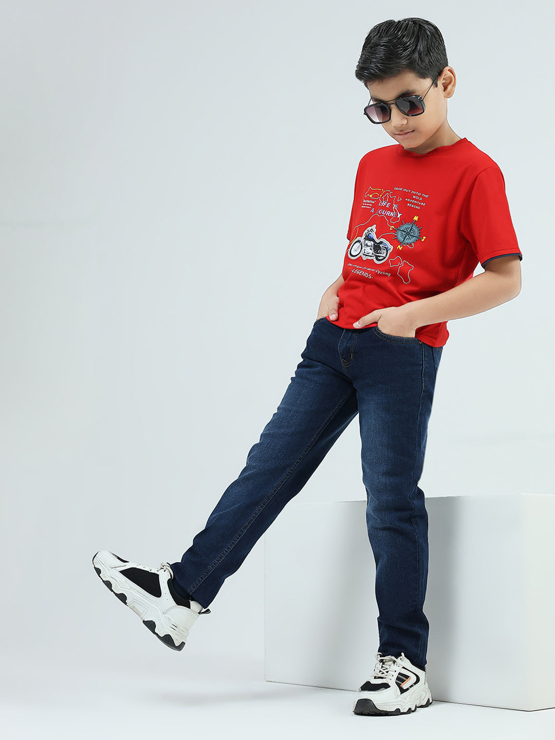 Boys Blue Solid Slim Fit Denim