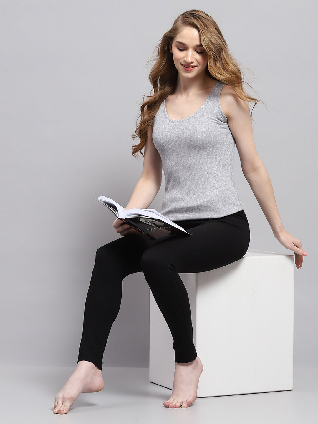 Women Grey Solid Round Neck Sleeveless Thermal Vest