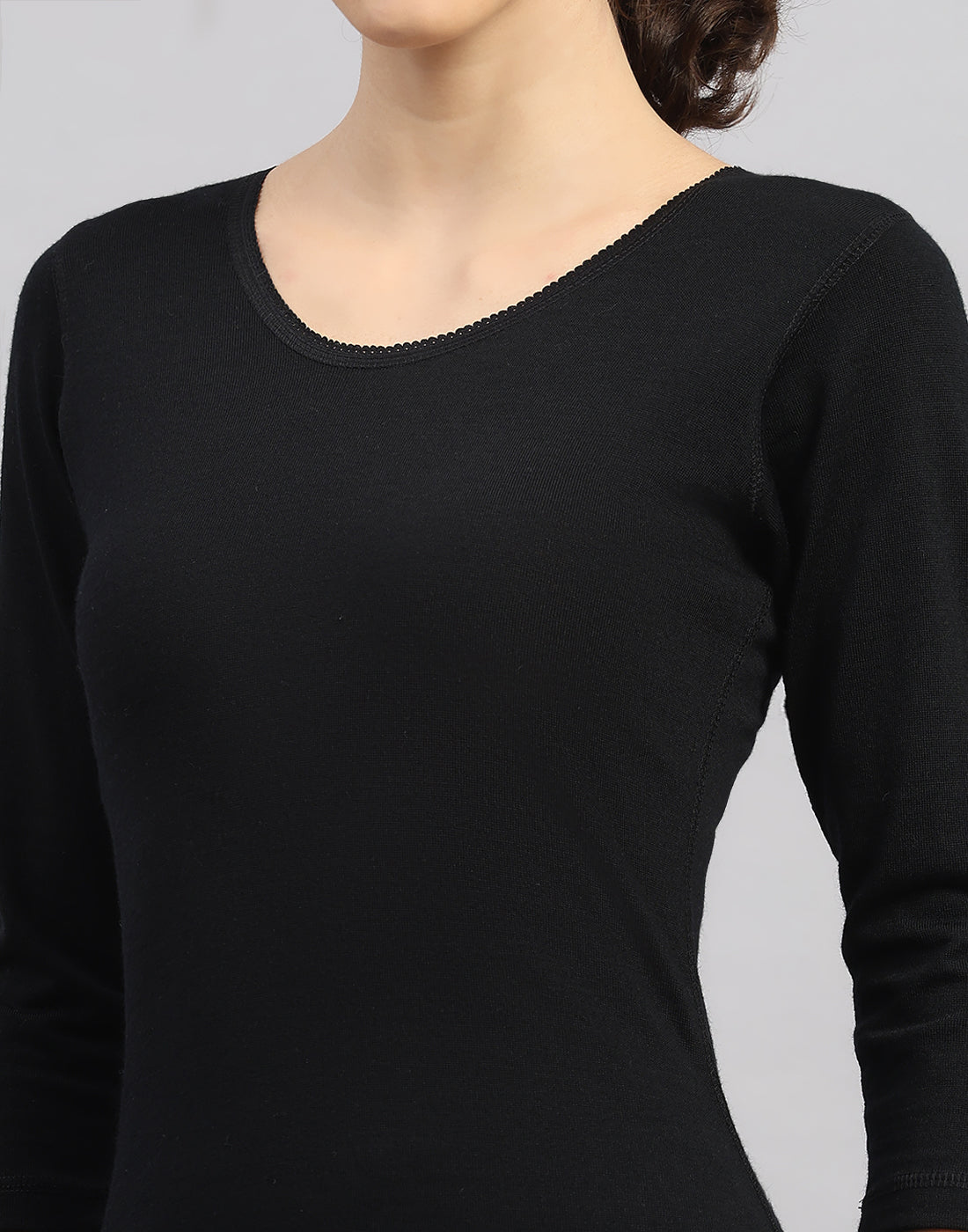 Women Black Solid V Neck 3/4th Sleeve Thermal Vest