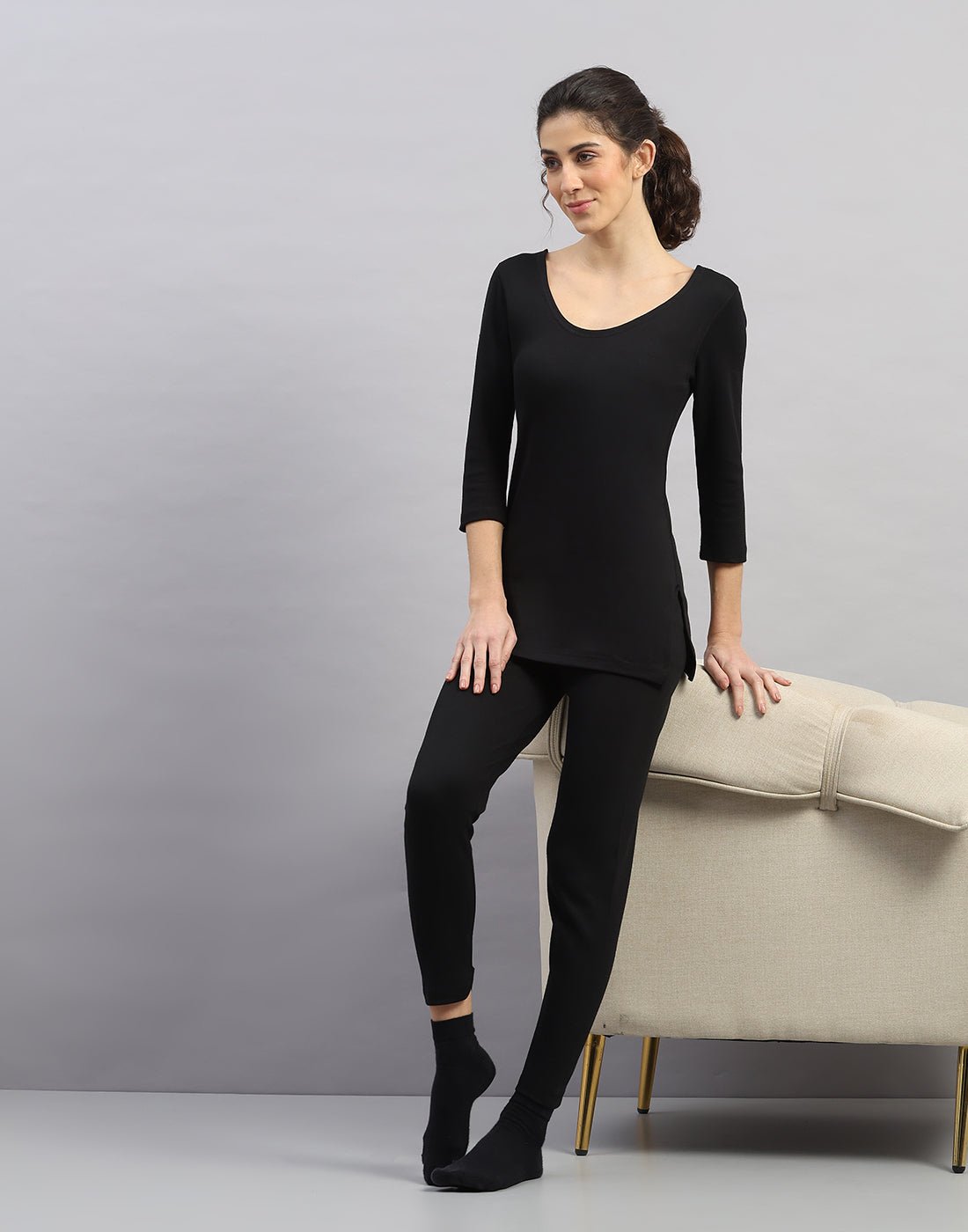 Women Black Solid Regular Fit Thermal Lower
