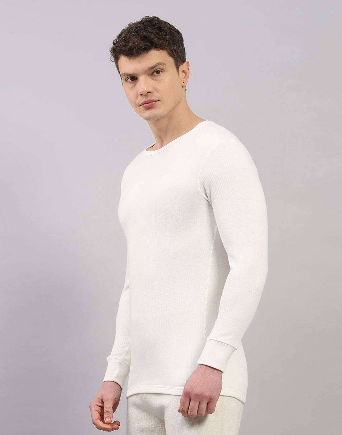 Men White Solid Round Neck Full Sleeve Thermal Vest