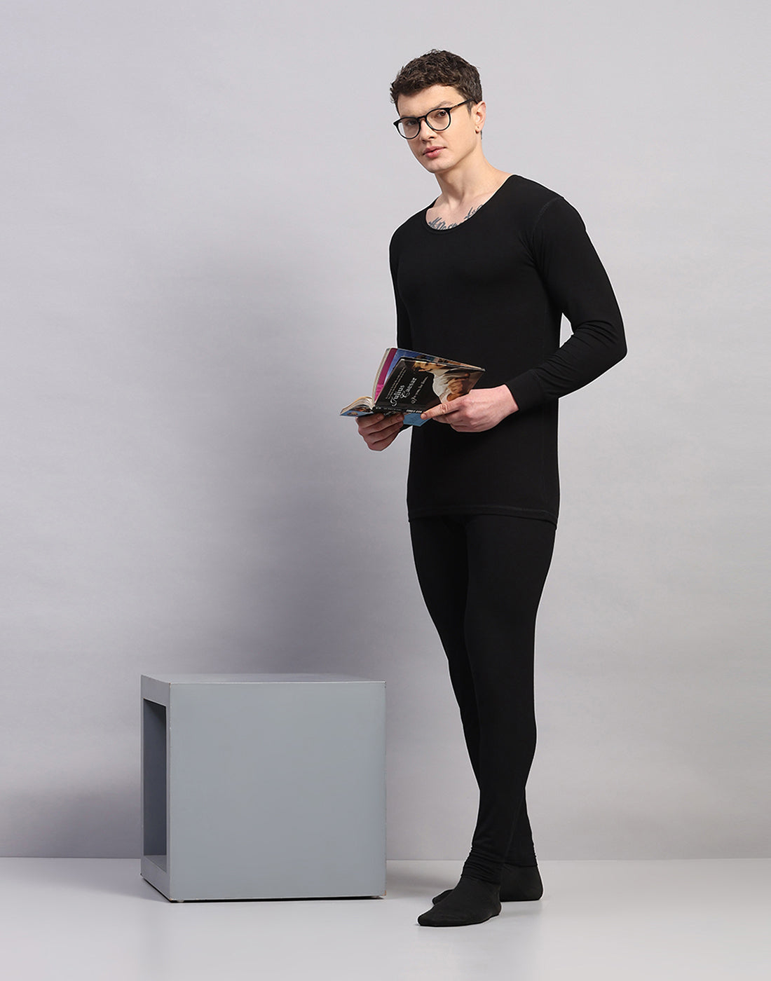 Men Black Solid Regular Fit Thermal Lower