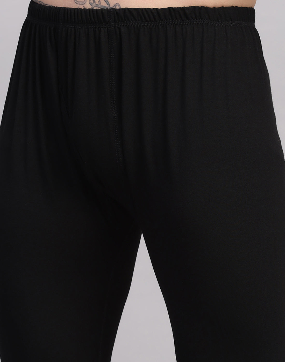 Men Black Solid Regular Fit Thermal Lower