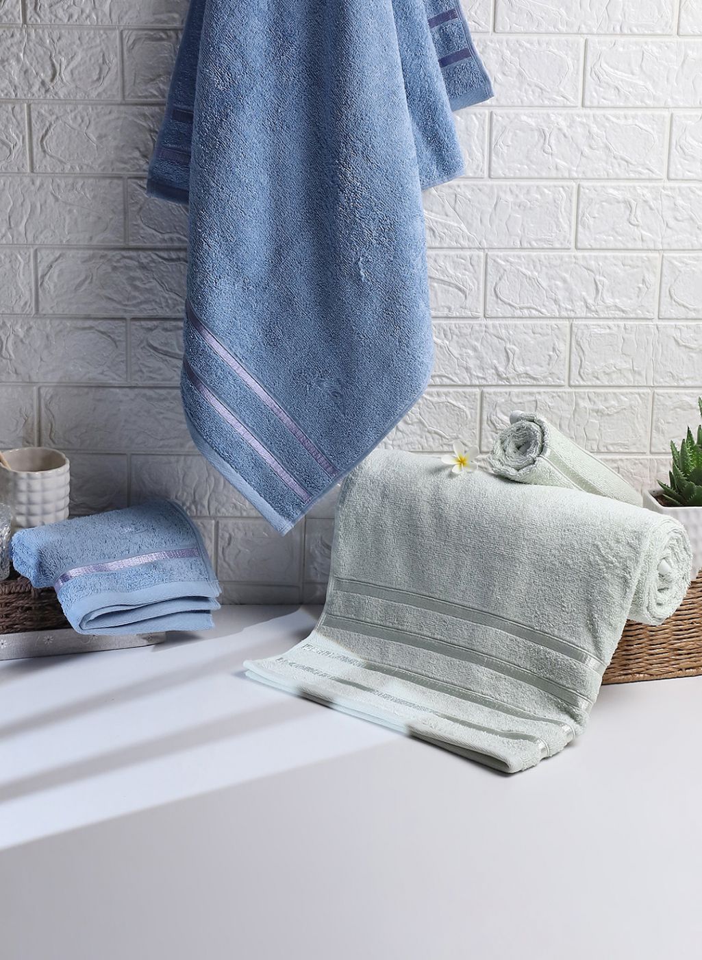 Blue & Green Cotton 525 GSM Towel Set Pack of 4 (2 Bath & 2 Hand Towels)